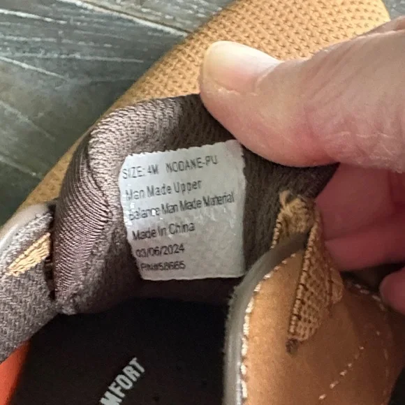 Nordstrom Boys Brown Slide In Oxfords Sz 4 NWT - Picture 3 of 5